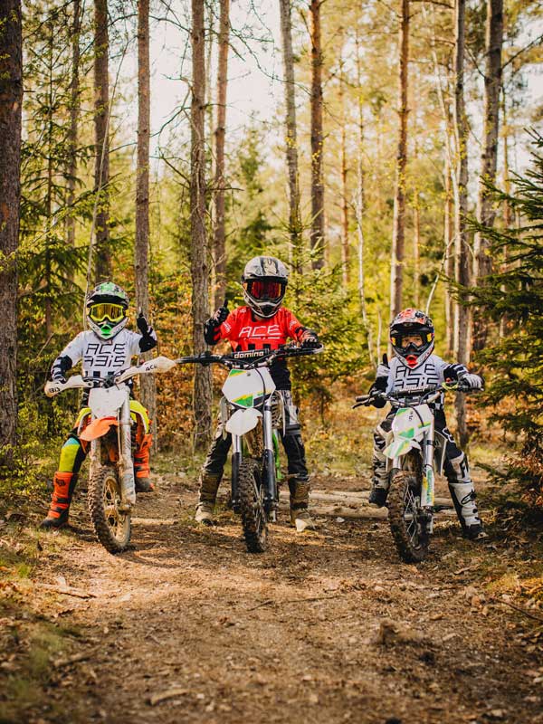 Luftaufnahme der 7 Hektar großen EMX-Park Motocross Strecke